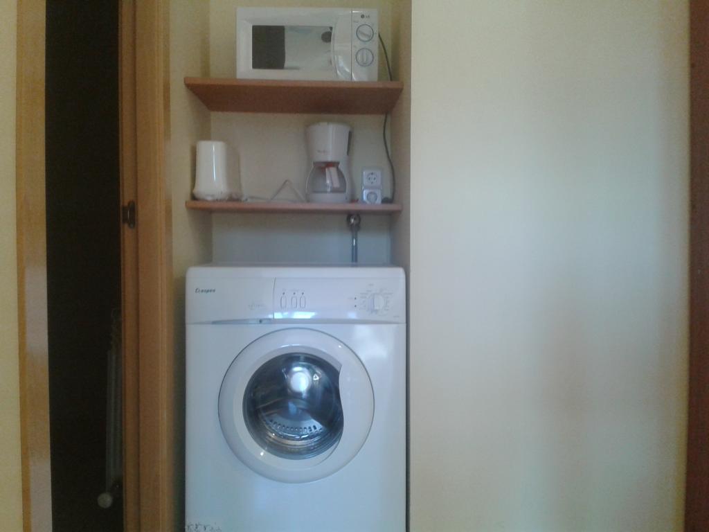 Apartamentos Fonda Finet Sant Felíu de Pallarols Oda fotoğraf